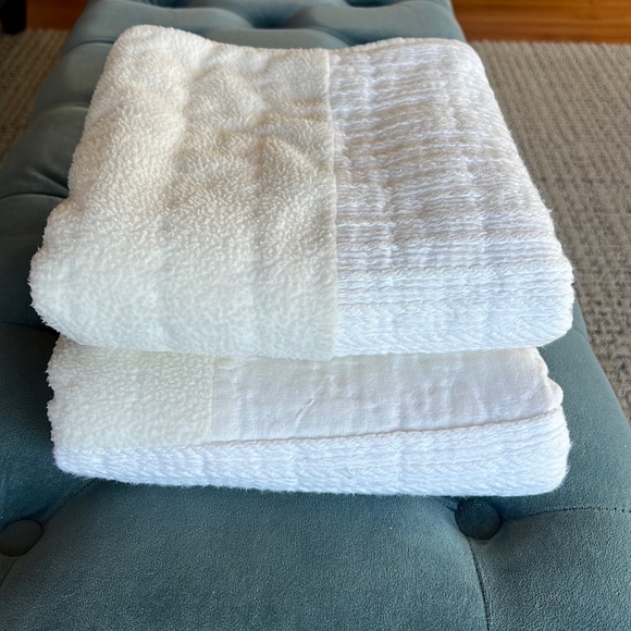 Pottery Barn Bedding Pottery Barn King Size Shams Set Of Two Poshmark